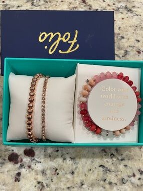 NWT FOLIO women’s stackable 3 pcs Bracelet set NIB perfect for a cute Gift 🎁